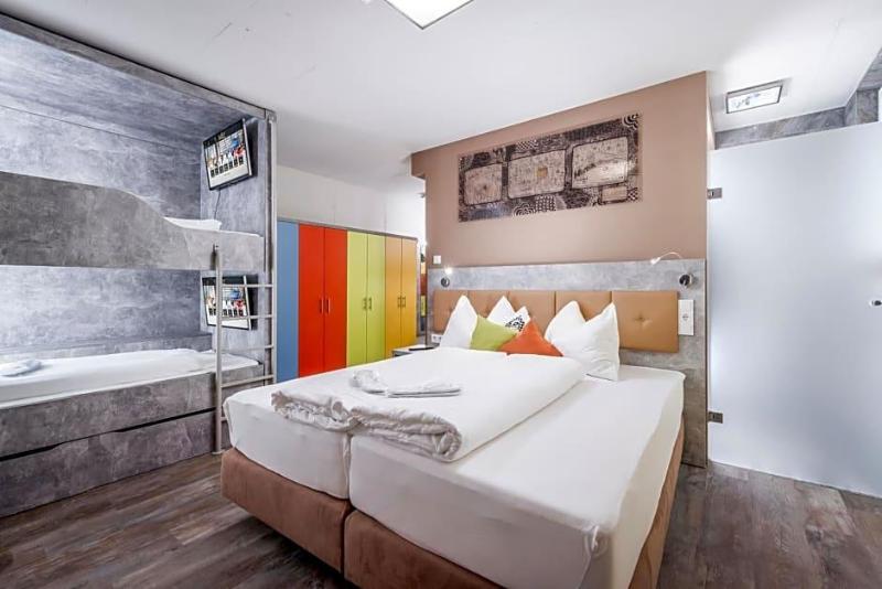 Cubo Sport & Art Hotel image