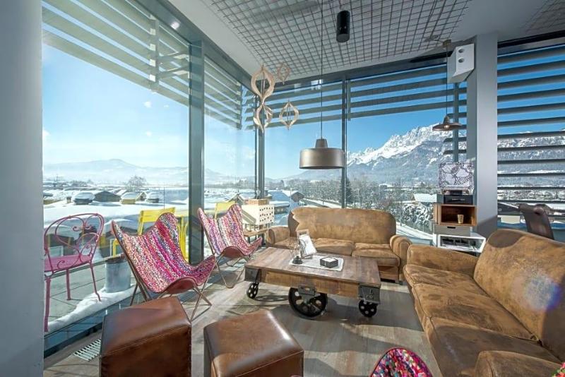 Cubo Sport & Art Hotel image