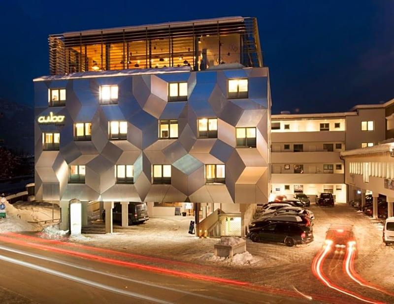 Cubo Sport & Art Hotel image