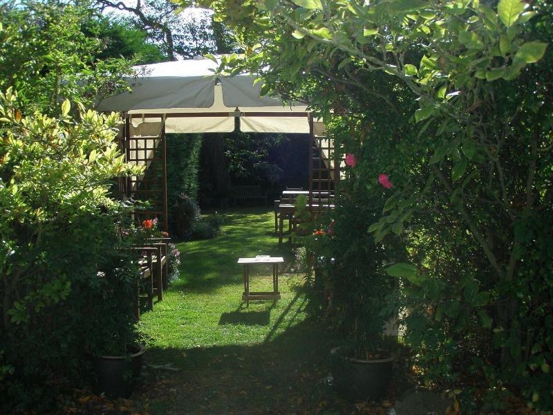 Cornfields Hotel & Restaurant image