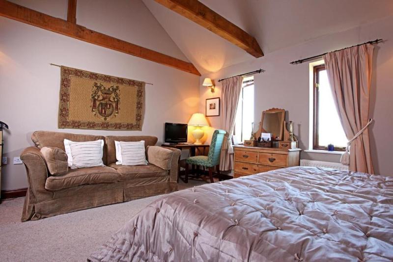 Cornfields Hotel & Restaurant image