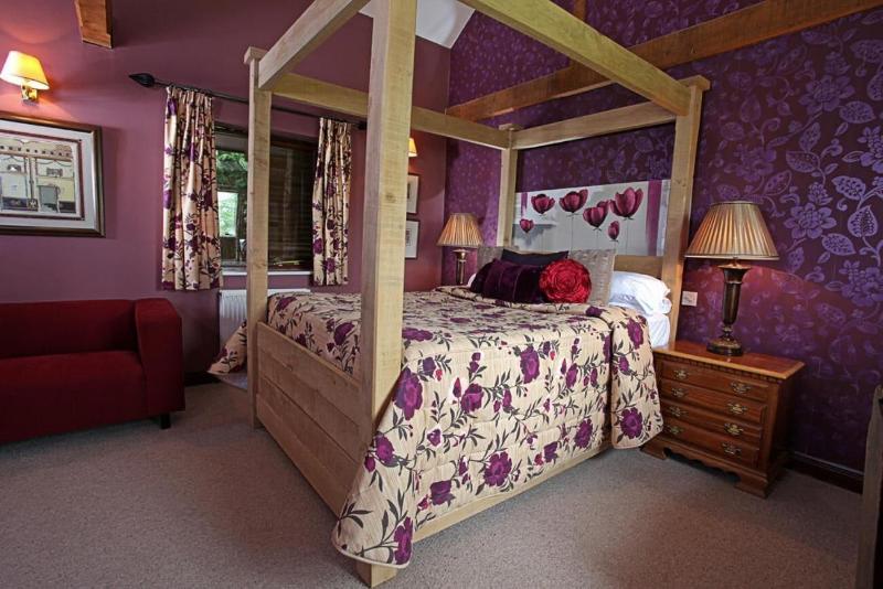 Cornfields Hotel & Restaurant image