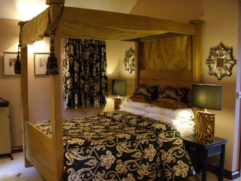 Cornfields Hotel & Restaurant image