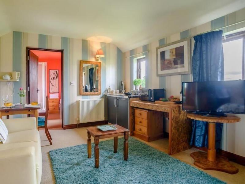 Cornfields Hotel & Restaurant image