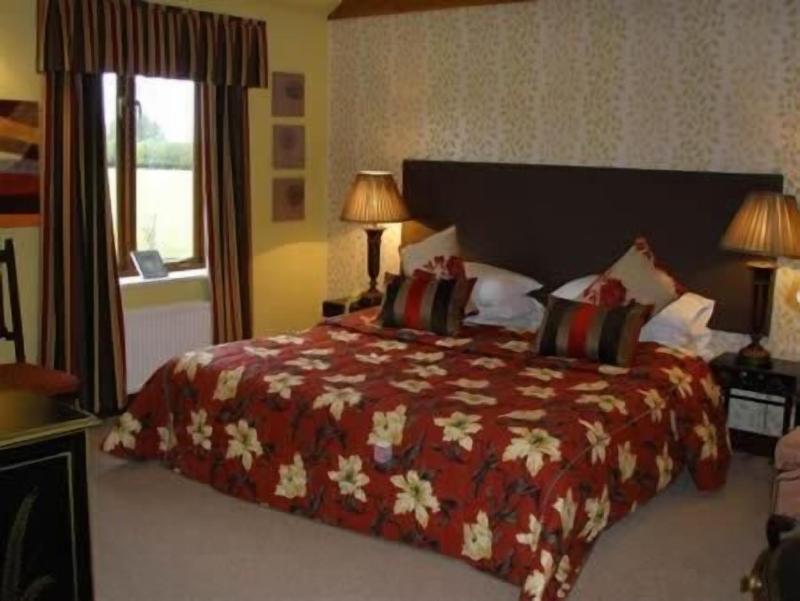 Cornfields Hotel & Restaurant image