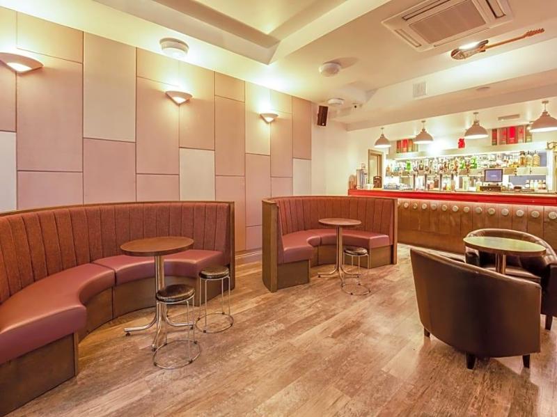 Padarn Hotel image
