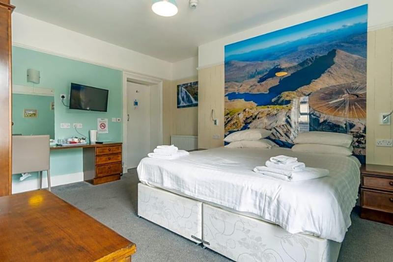 Padarn Hotel image