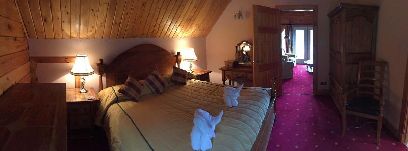 Lodges On Loch Ness image