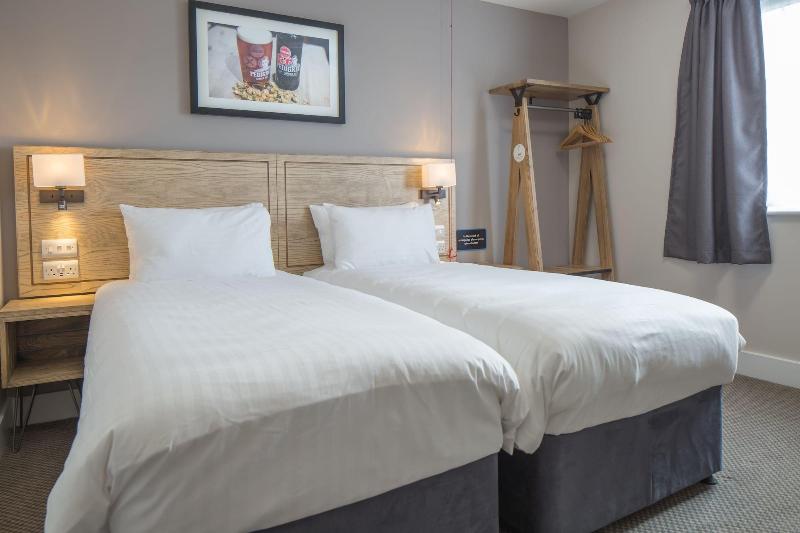 Green Lodge, Wirral by Marston's Inns image