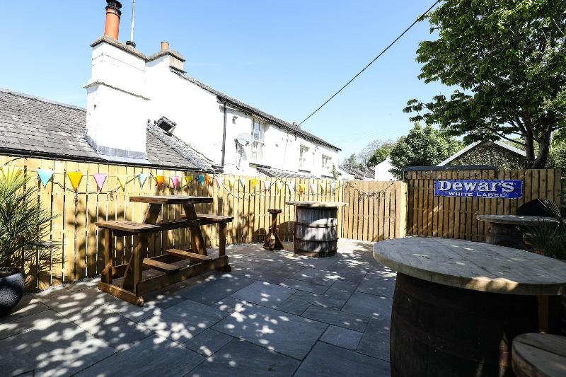 Hare & Hounds image