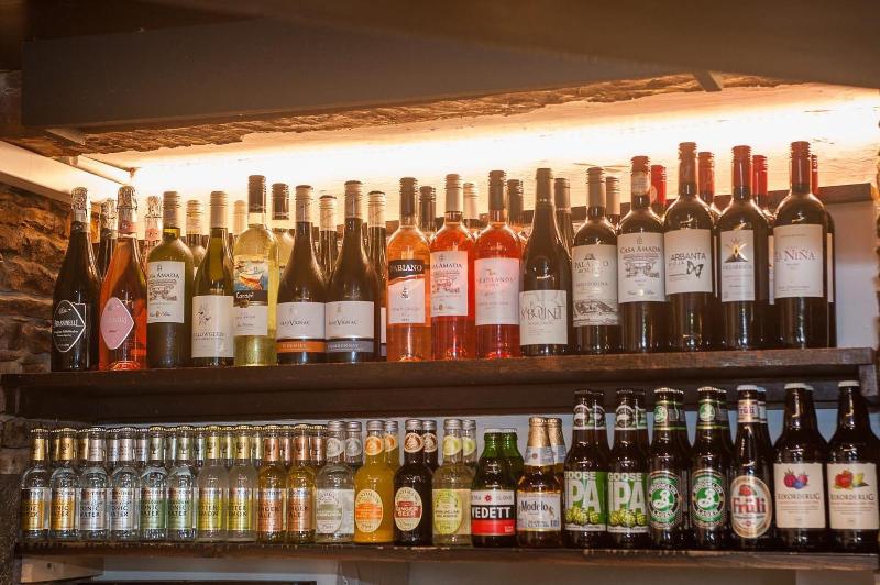 Hare & Hounds image