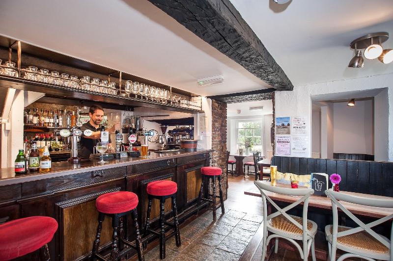 Hare & Hounds image