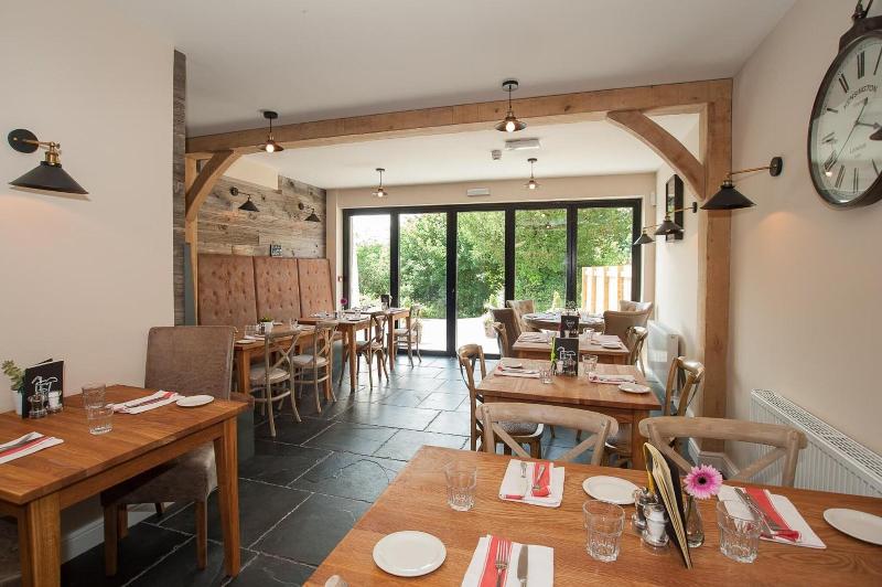Hare & Hounds image