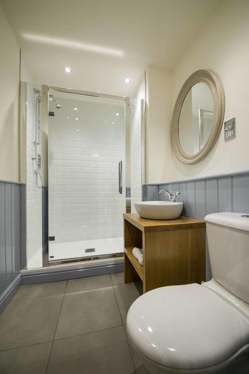 Hare & Hounds image
