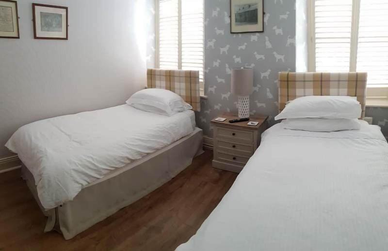 Queen Catherine Hotel image