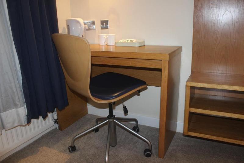 Corona Hotel Sheffield Meadowhall image