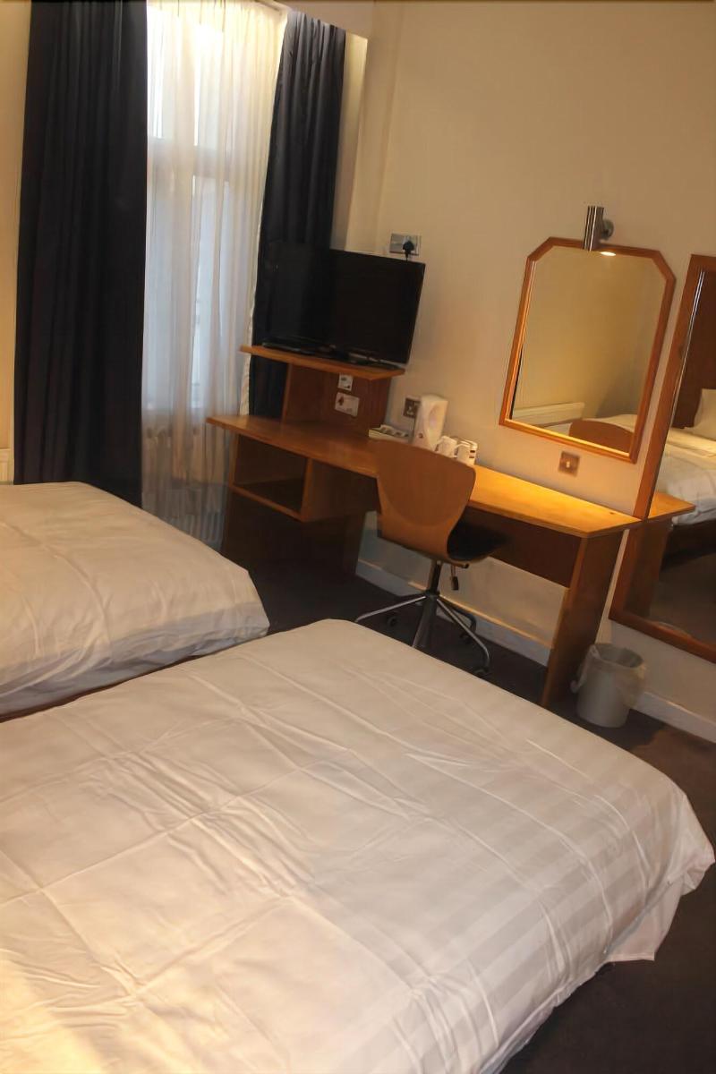 Corona Hotel Sheffield Meadowhall image