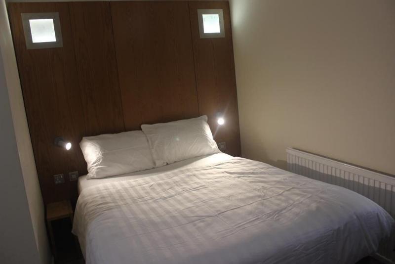 Corona Hotel Sheffield Meadowhall image