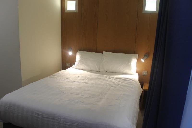 Corona Hotel Sheffield Meadowhall image