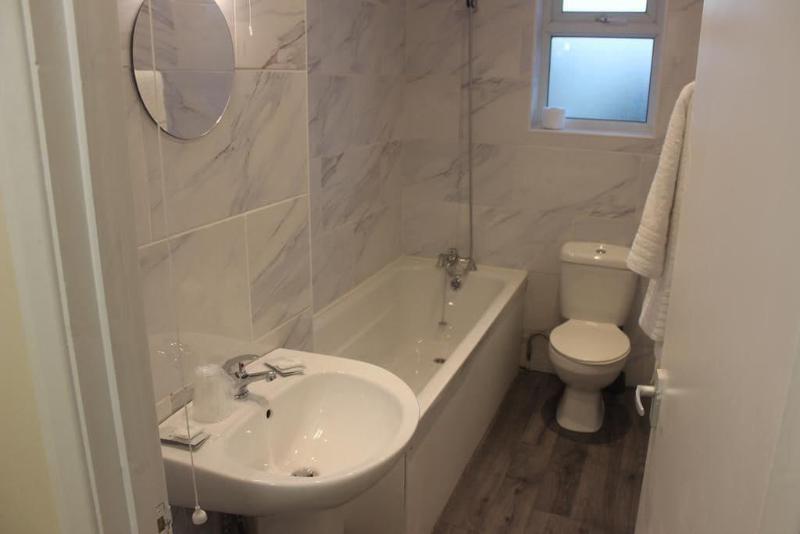 Corona Hotel Sheffield Meadowhall image