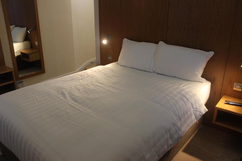 Corona Hotel Sheffield Meadowhall image
