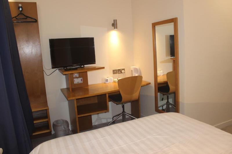 Corona Hotel Sheffield Meadowhall image