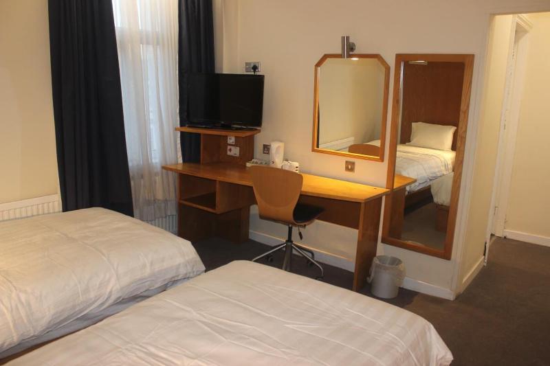 Corona Hotel Sheffield Meadowhall image