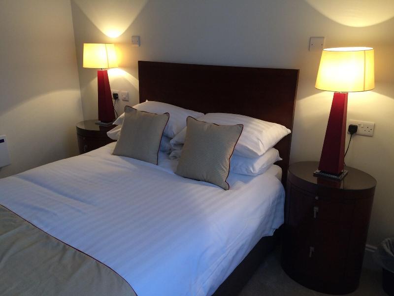 Kings Park Hotel image