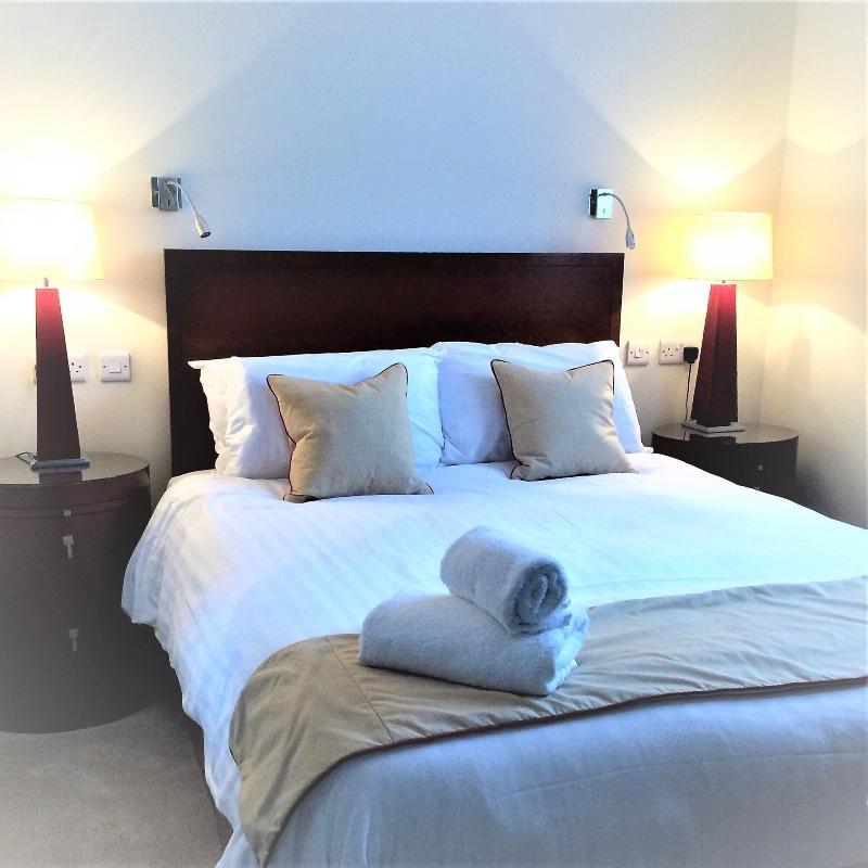 Kings Park Hotel image