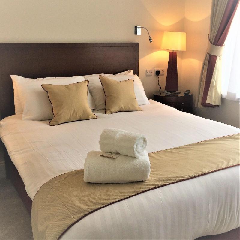 Kings Park Hotel image