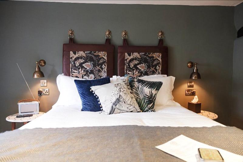 Castle Inn image