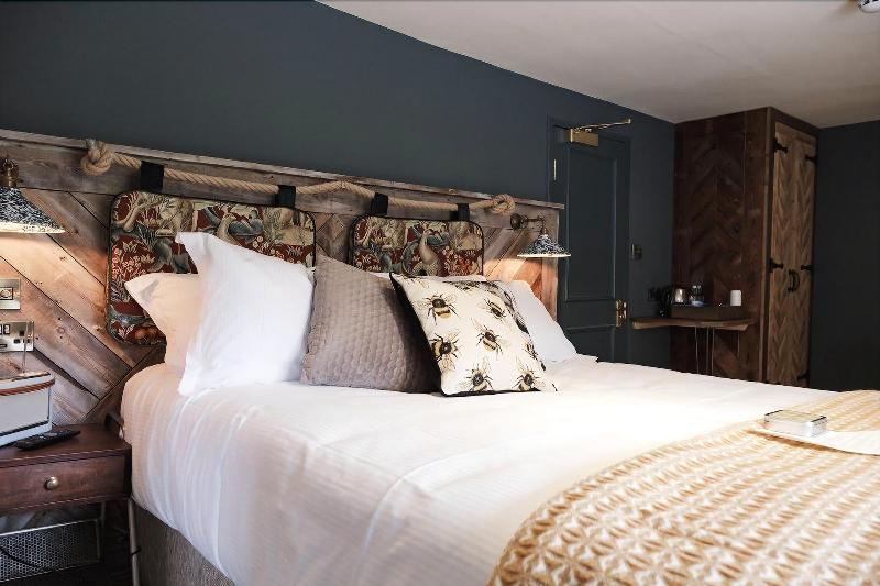 Castle Inn image