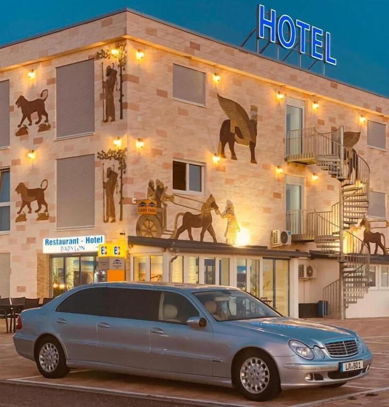 Hotel Babylon image