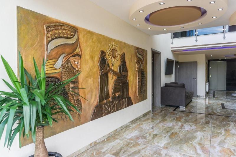 Hotel Babylon image