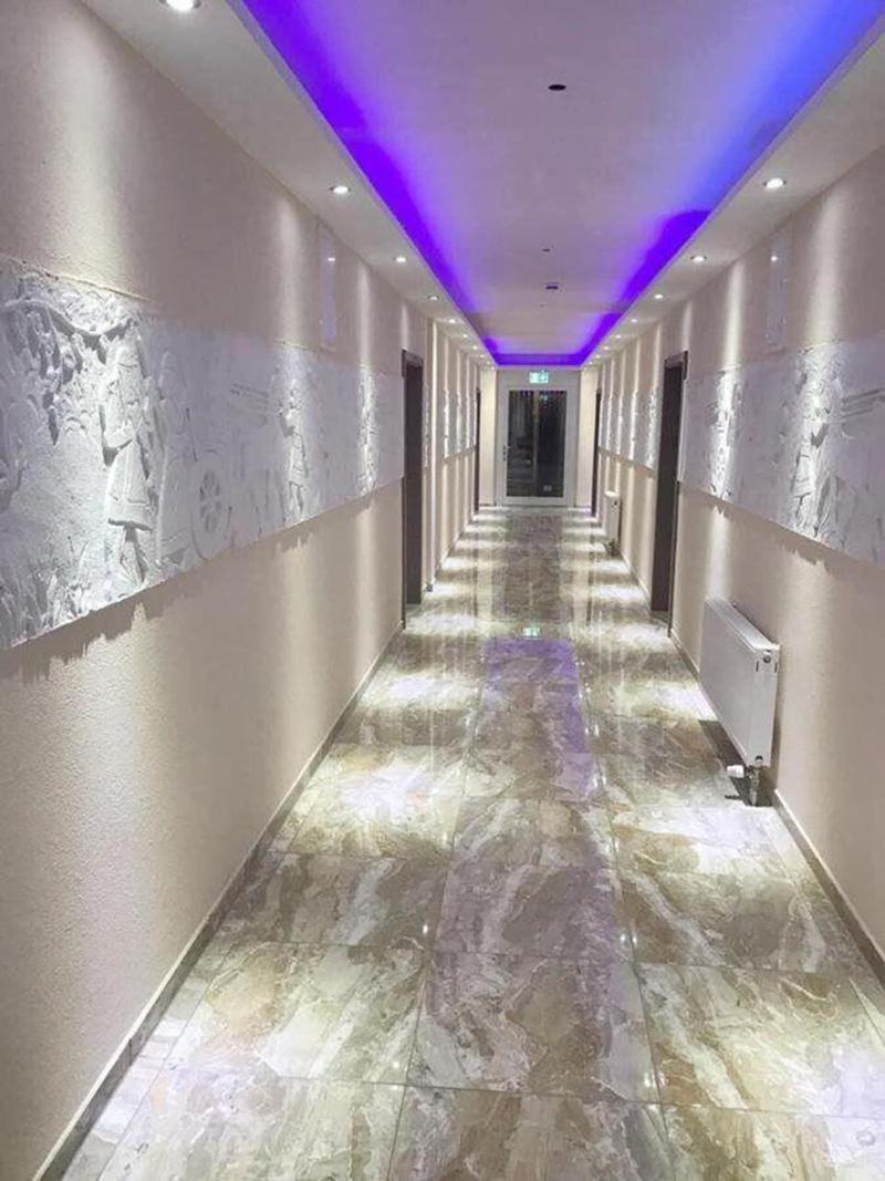 Hotel Babylon image