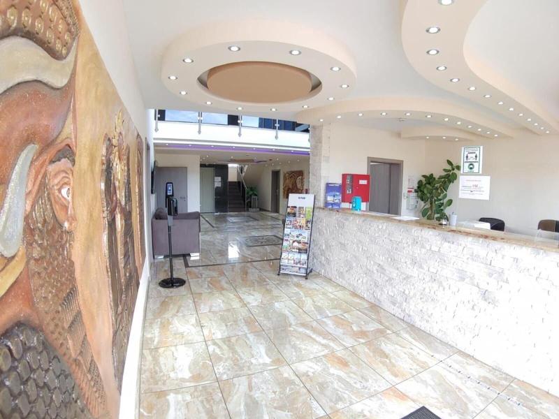 Hotel Babylon image