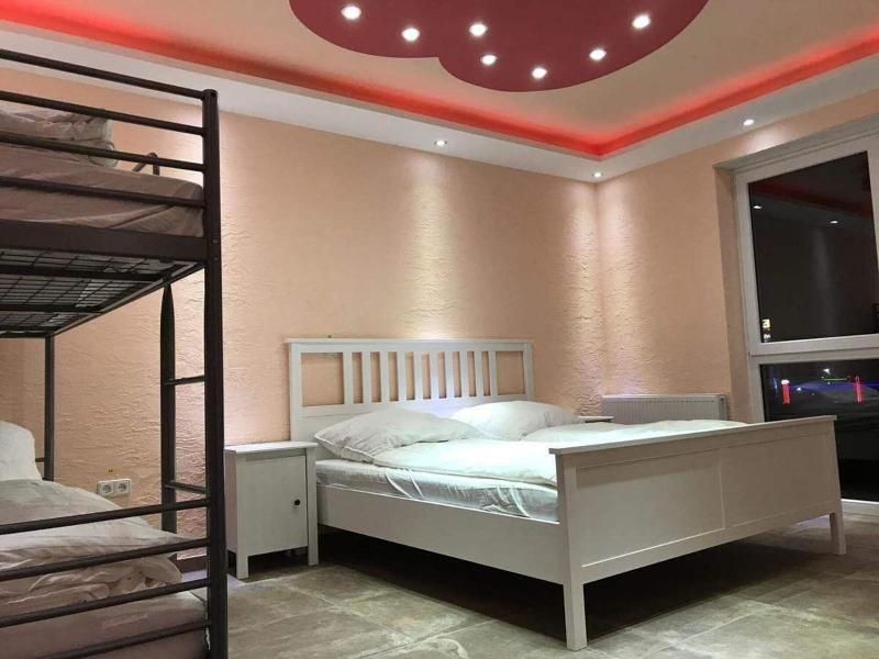 Hotel Babylon image