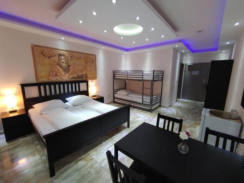 Hotel Babylon image