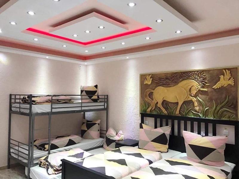 Hotel Babylon image