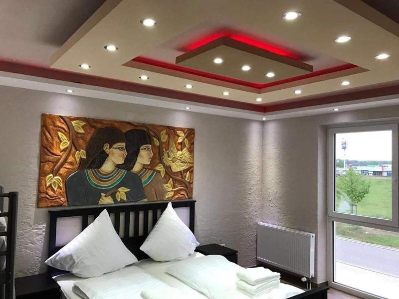 Hotel Babylon image