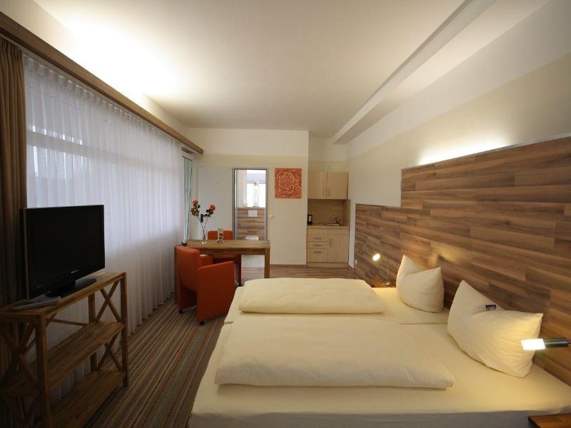 Petul Apart Hotel City image