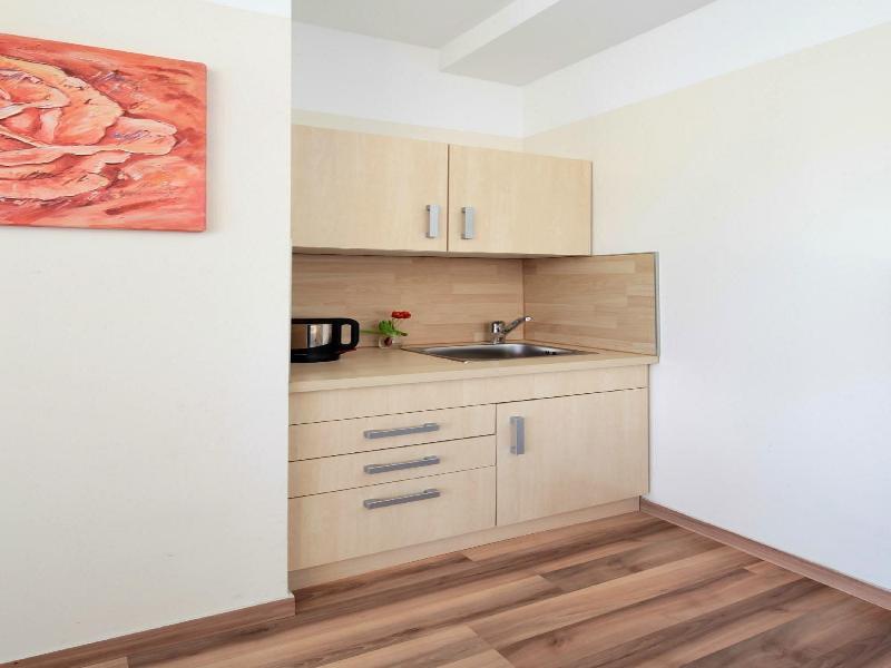 Petul Apart Hotel City image