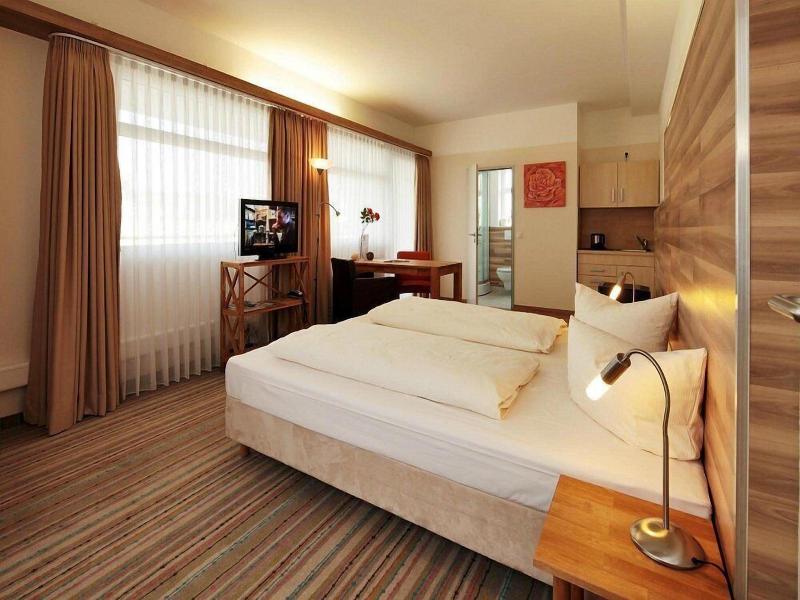 Petul Apart Hotel City image
