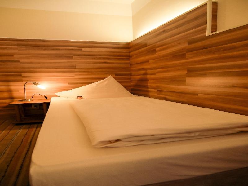 Petul Apart Hotel City image