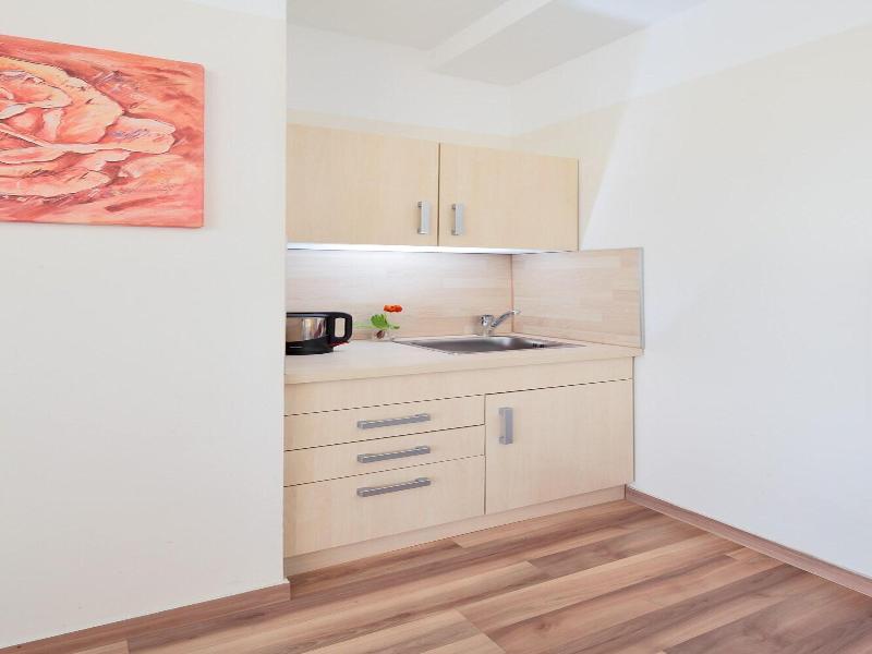 Petul Apart Hotel City image