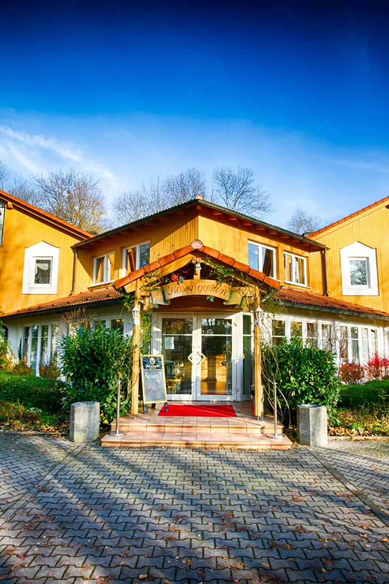 Hotel Rosengarten — exterior view