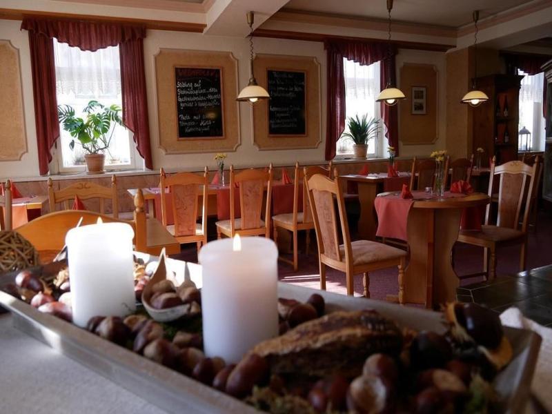 Hotel Garni Brauhof Niederwiesa image