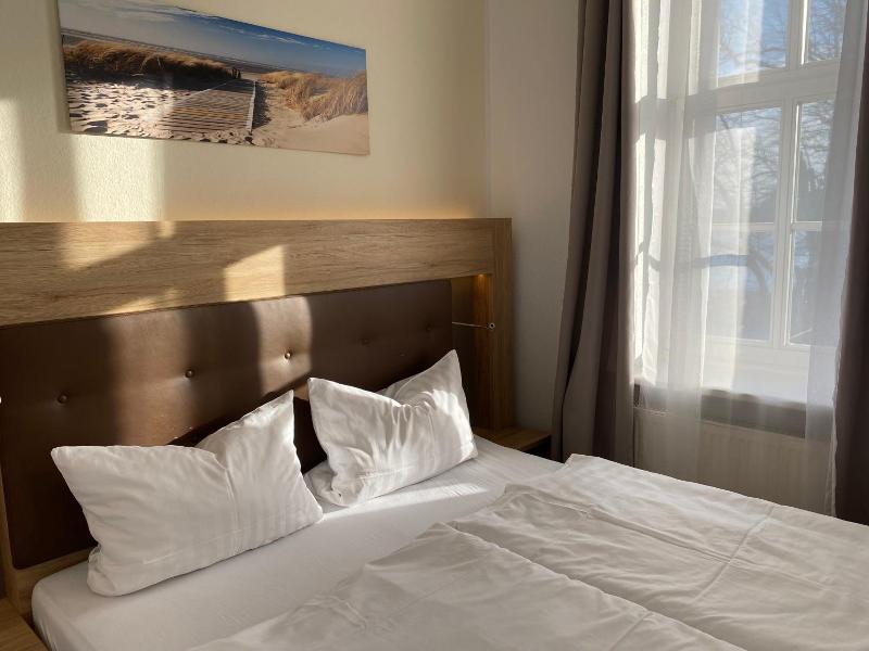 Hotel Pension Zum Alten Fährhaus image