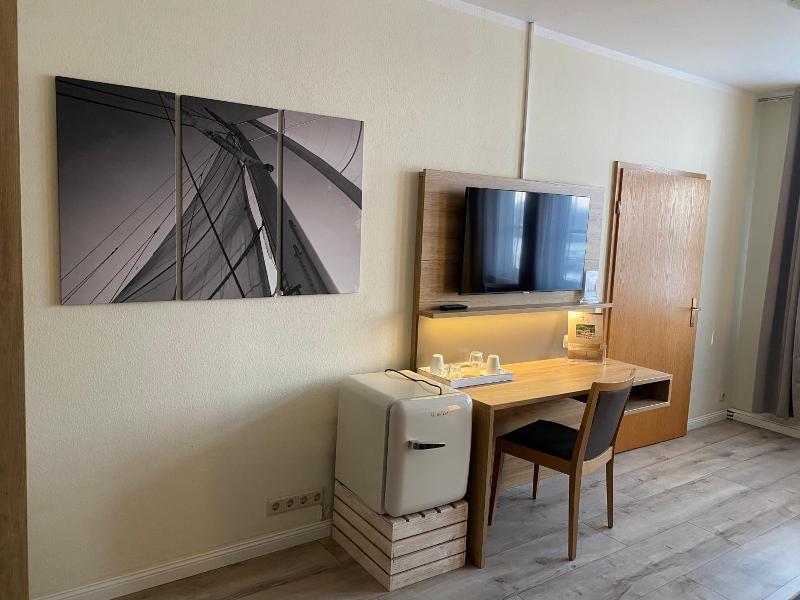 Hotel Pension Zum Alten Fährhaus image
