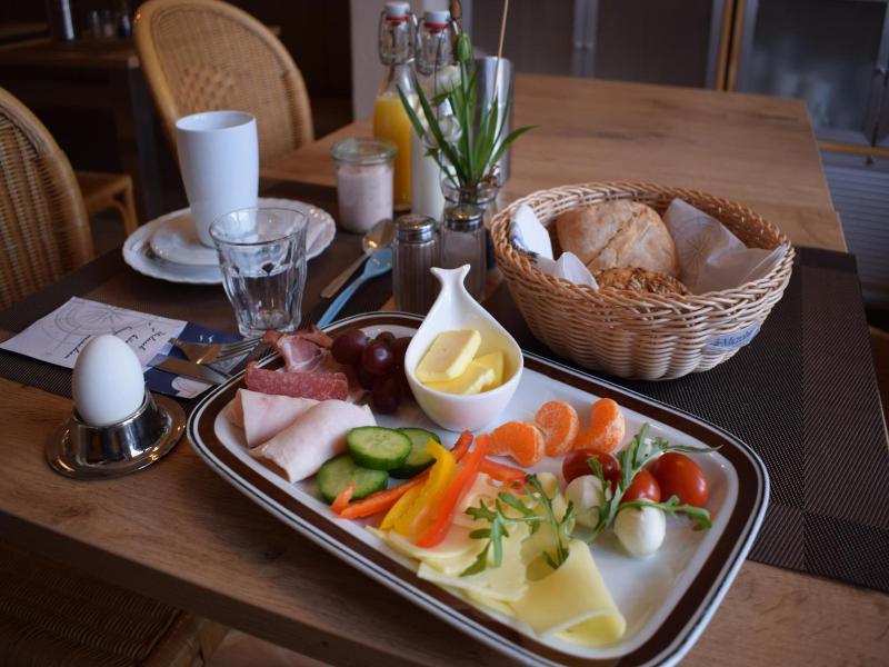 Hotel Pension Zum Alten Fährhaus image